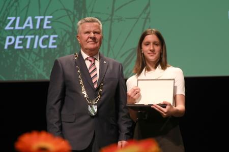 ZLATE PETICE 54 FOTO LJUBO VUKELIČ